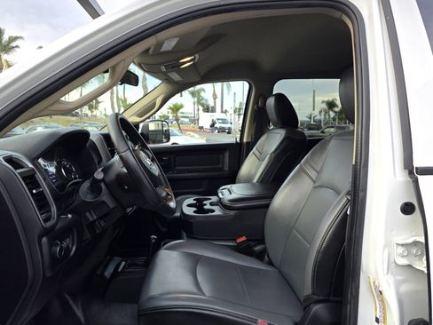 Used 2020 RAM 5500 Tradesman w/ Chrome Appearance Group image 19