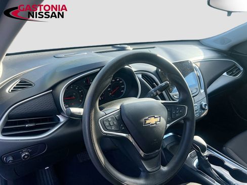 Used 2024 Chevrolet Malibu LT image 11