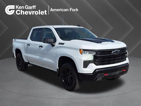 Used 2025 Chevrolet Silverado 1500 LT Trail Boss w/ Convenience Package II AWD/4WD image 1