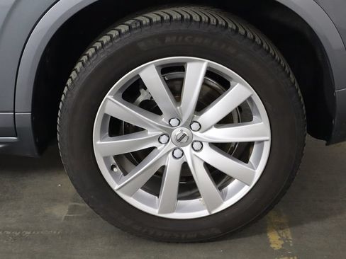 Used 2018 Volvo XC90 T5 Momentum w/ Convenience Package FWD image 37