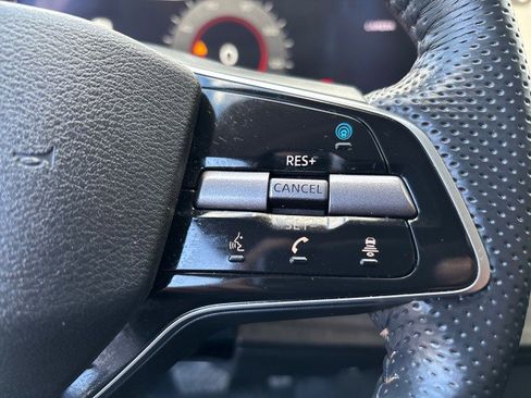 Used 2024 Nissan Ariya FWD image 15