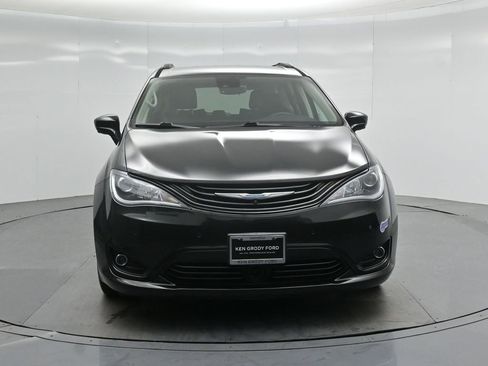 Used 2018 Chrysler Pacifica Limited w/ Advanced Safetytec Group image 23