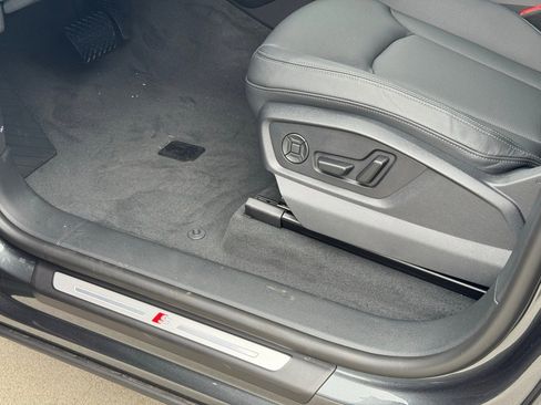 New 2026 Audi Q8 Premium Plus image 21