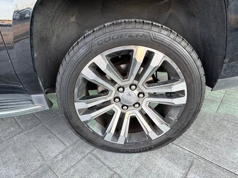 Used 2017 GMC Yukon XL Denali w/ Open Road Package image 4