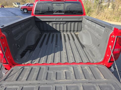 Used 2019 Chevrolet Colorado ZR2 image 24