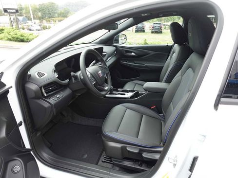 New 2026 Buick Envista Sport Touring w/ Convenience II Package FWD image 12