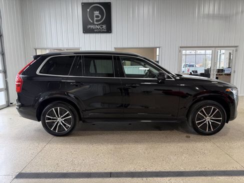 Used 2020 Volvo XC90 T5 Momentum image 6