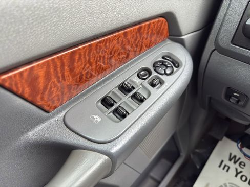 Used 2006 Dodge Ram 2500 Truck Laramie w/ Trailer Tow Group image 9