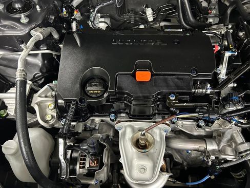 Certified 2025 Honda HR-V LX image 10
