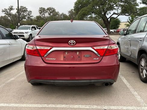 Used 2015 Toyota Camry XLE w/ Moonroof Package image 6