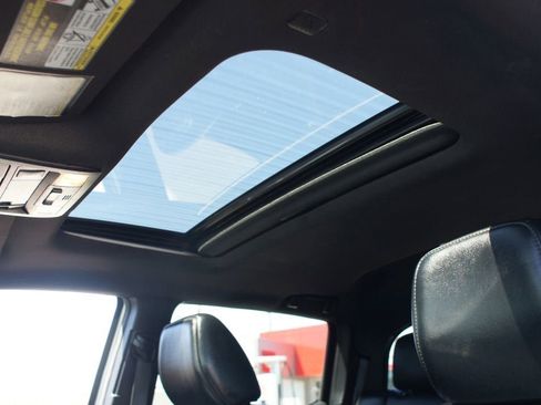 Used 2019 Toyota Tacoma TRD Sport image 6