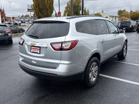 Used 2015 Chevrolet Traverse LT image 6