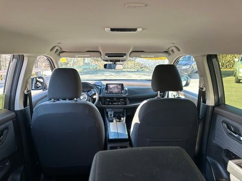 Used 2023 Nissan Rogue SV image 13