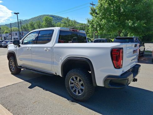 New 2026 GMC Sierra 1500 AT4X AWD/4WD image 4