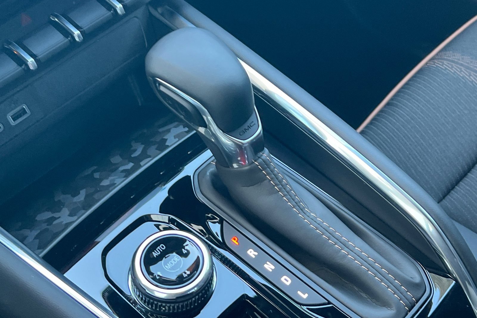 New 2026 GMC Canyon AT4 AWD/4WD image 18