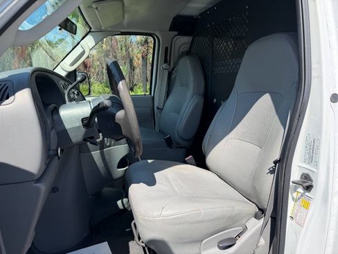 Used 2008 Ford E-250 and Econoline 250 RWD image 10