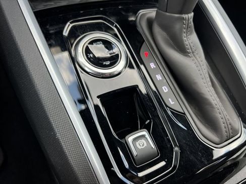 Used 2025 Chevrolet Colorado W/T image 30