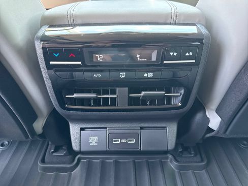 Used 2023 Acura MDX SH-AWD w/ Technology Package image 40