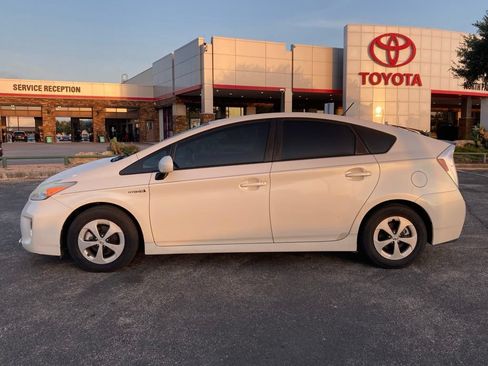 Used 2015 Toyota Prius Four FWD image 7