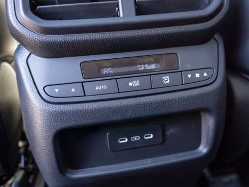 Used 2025 Honda Pilot Touring image 20