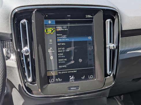 Used 2021 Volvo XC40 T5 R-Design w/ Advanced Package AWD/4WD image 21