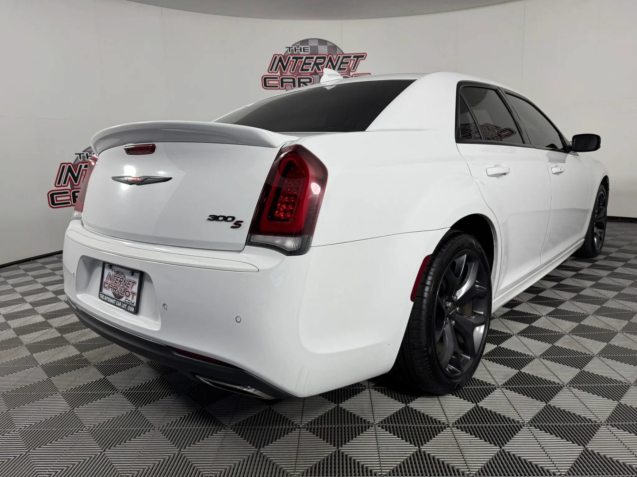 Used 2021 Chrysler 300 S w/ S Model Appearance Package RWD image 28
