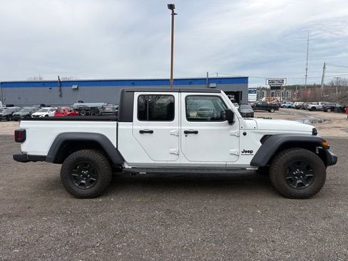 Used 2020 Jeep Gladiator Sport w/ Quick Order Package 24S image 5