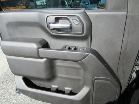 Used 2022 Chevrolet Silverado 1500 Custom image 16