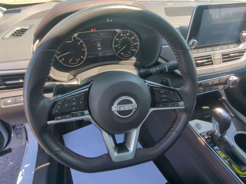 Used 2023 Nissan Altima 2.5 SR AWD/4WD image 15