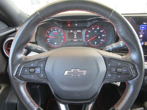 Used 2024 Chevrolet Trax RS w/ Driver Confidence Package FWD image 24