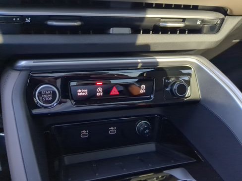 Certified 2025 Audi Q5 Premium Plus w/ Premium Plus image 28