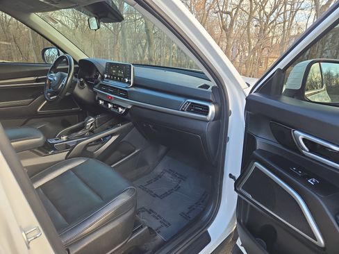 Used 2020 Kia Telluride S image 24