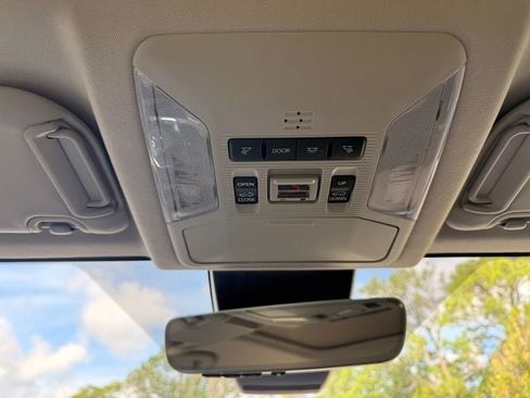 Used 2023 Toyota RAV4 Limited FWD image 6