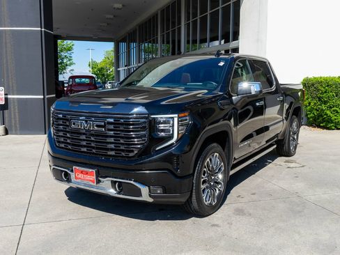 Certified 2023 GMC Sierra 1500 Denali Ultimate AWD/4WD image 3