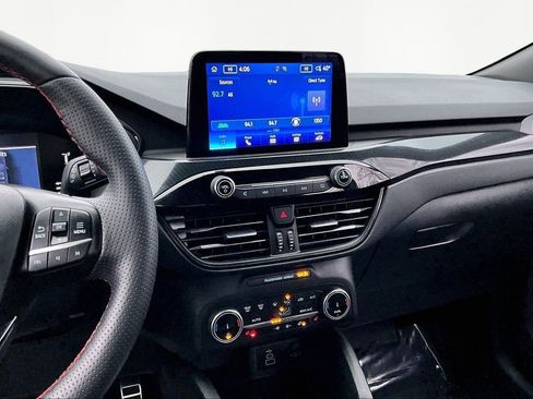 Used 2024 Ford Escape ST-Line image 9