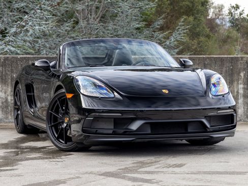 Certified 2025 Porsche 718 Boxster GTS image 6