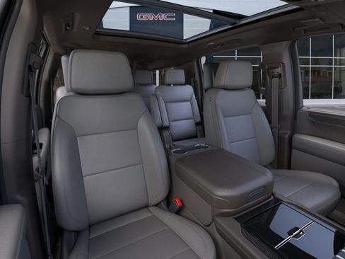 New 2026 GMC Yukon XL Elevation image 16