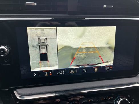 Used 2024 GMC Sierra 1500 AT4 w/ Technology Package image 20