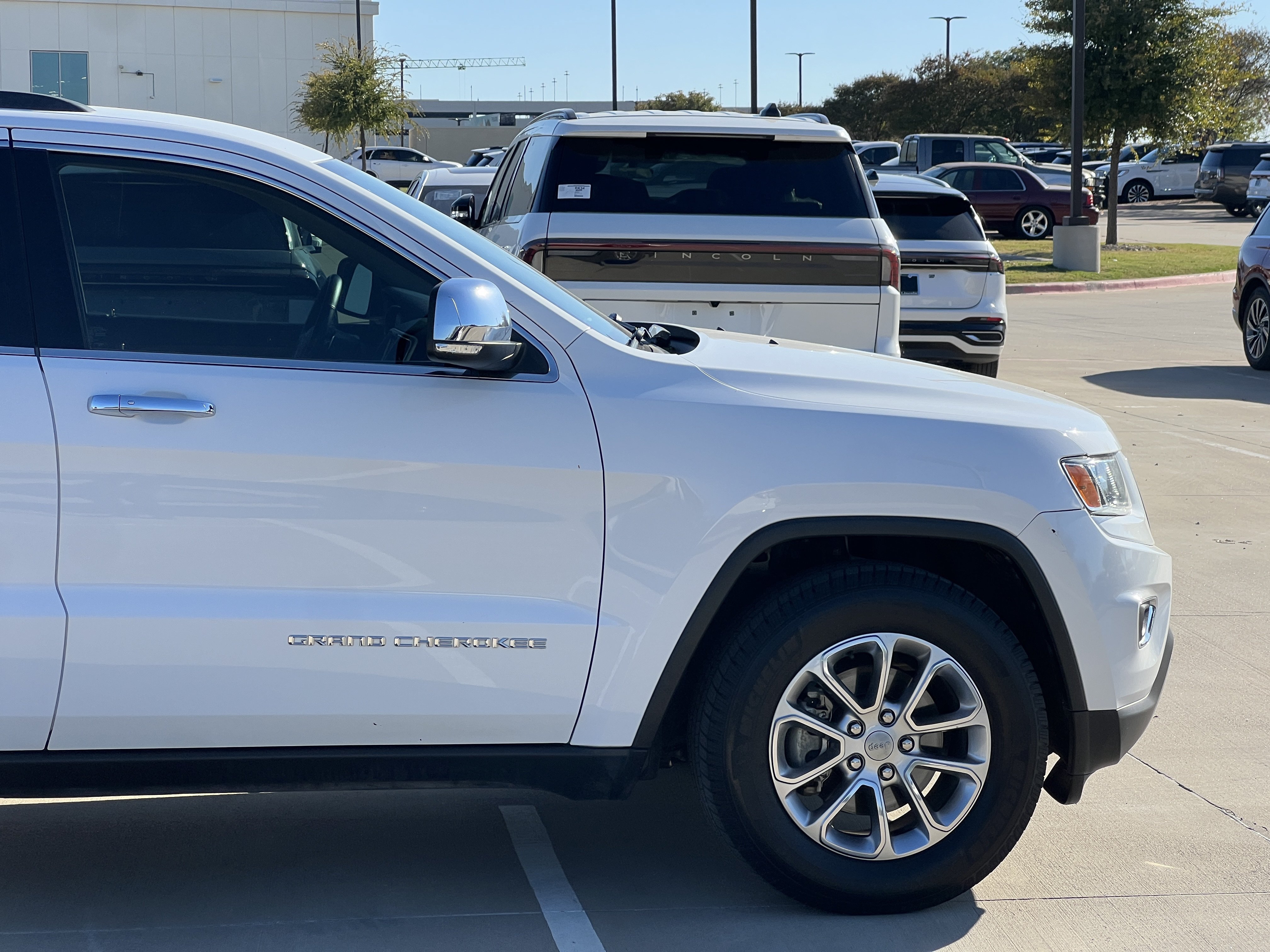 Used 2014 Jeep Grand Cherokee Limited w/ Trailer Tow Group IV RWD image 12