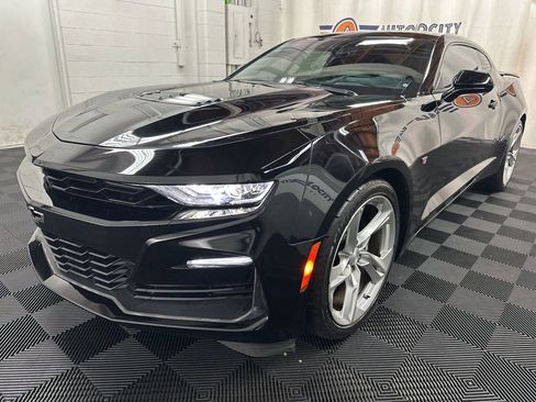 Used 2019 Chevrolet Camaro SS RWD image 4