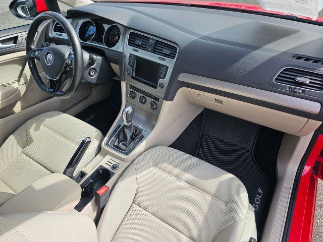 Used 2017 Volkswagen Golf S AWD/4WD image 11