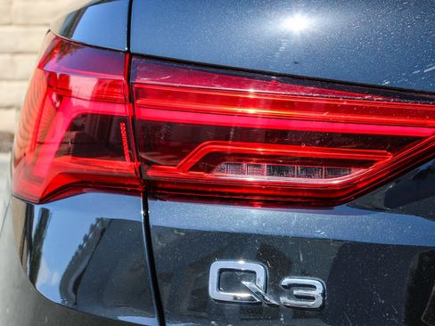 Used 2020 Audi Q3 2.0T Premium Plus w/ Premium Plus Package AWD/4WD image 10