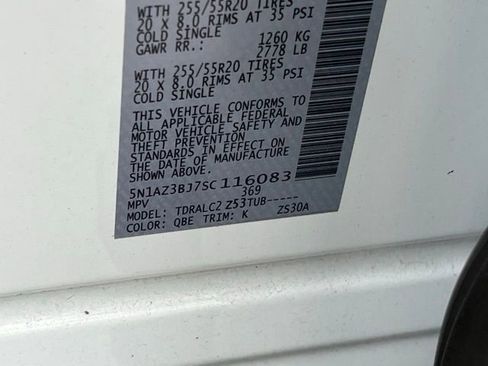 Used 2025 Nissan Murano SV image 28