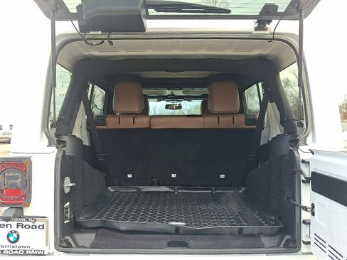 Used 2017 Jeep Wrangler Unlimited Sahara w/ Dual Top Group image 28