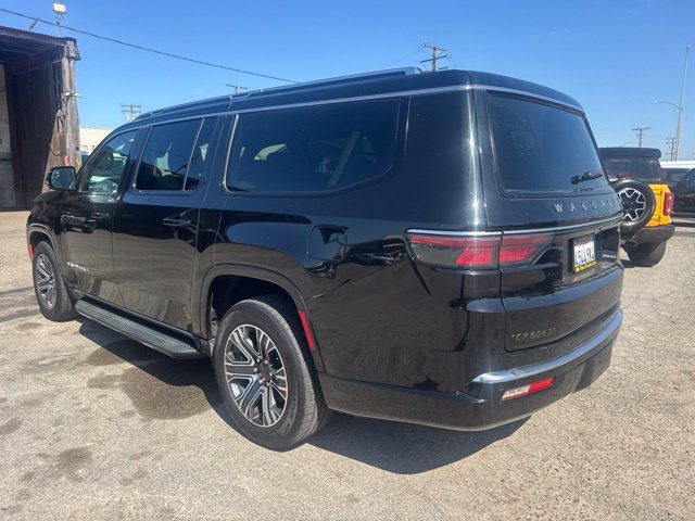 Used 2024 Jeep Wagoneer L Series II w/ Flexible Seating Group RWD image 7
