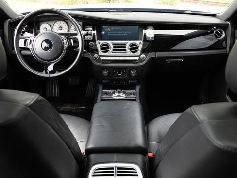 Used 2013 Rolls-Royce Ghost image 4