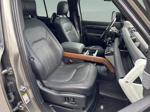 Used 2022 Land Rover Defender 110 X-Dynamic SE image 39