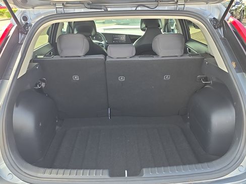 Certified 2025 Kia Niro LX FWD image 10