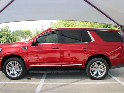 Used 2025 GMC Yukon Elevation AWD/4WD image 2