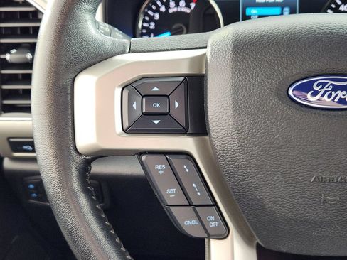 Used 2020 Ford F150 Lariat w/ Equipment Group 502A Luxury AWD/4WD image 18